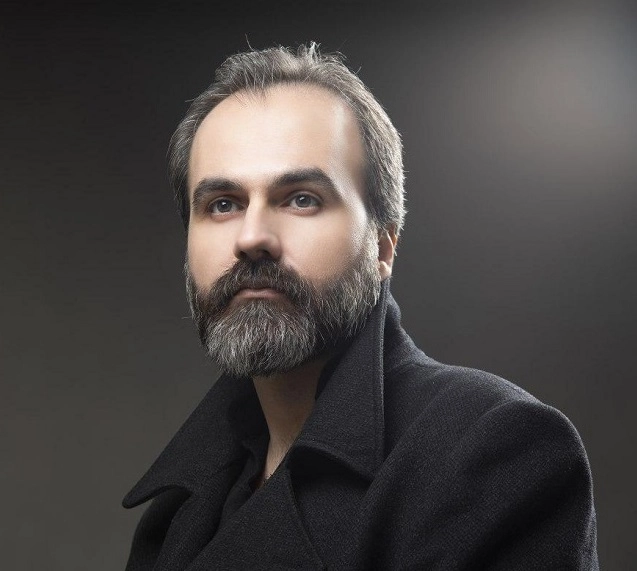 آزاد میرزاپور؛ نوازنده تار و عضو گروه "شمس"