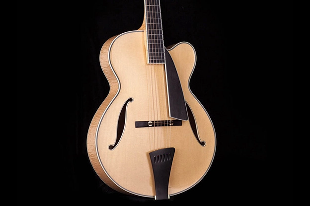 گیتار Archtop